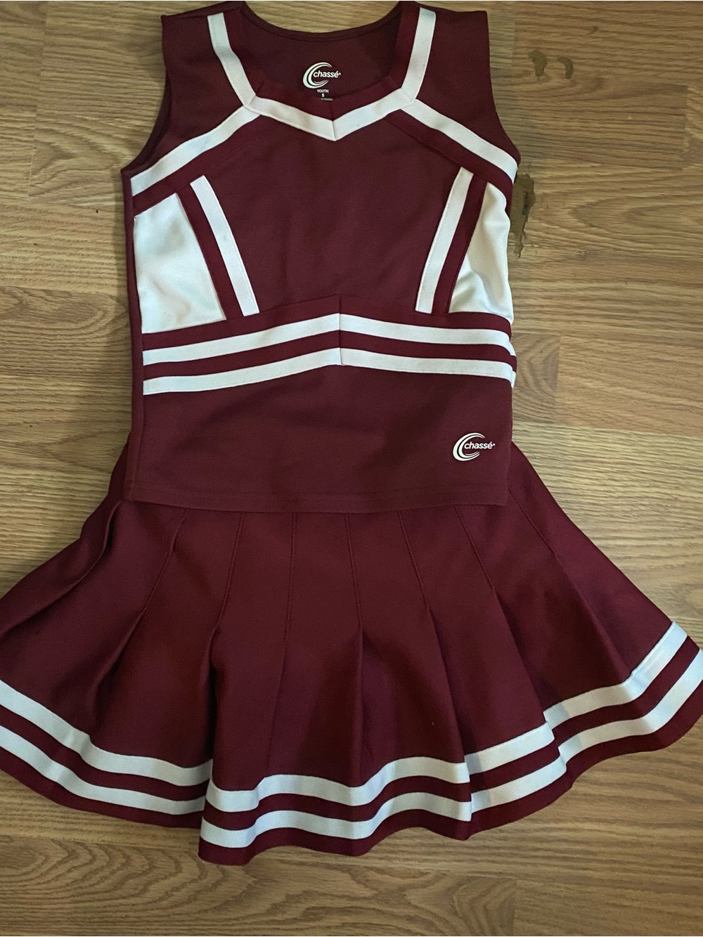 Chassè Girls Youth Cheerleaders Maroon & White Uniform: Size Small